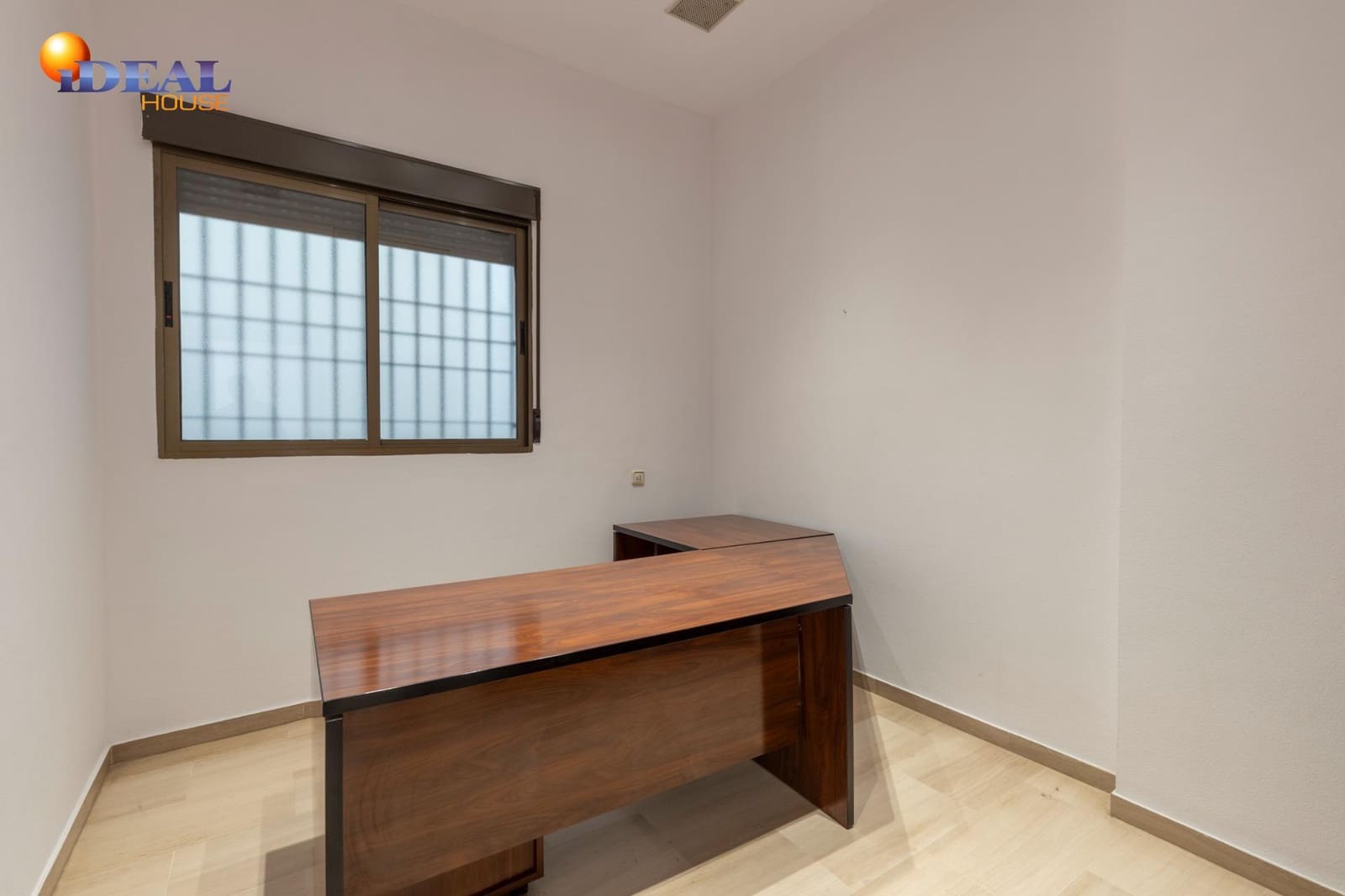 Gewerbe zu verkaufen in Granada Stadt - 1.350.000 € (Ref: 9434142)