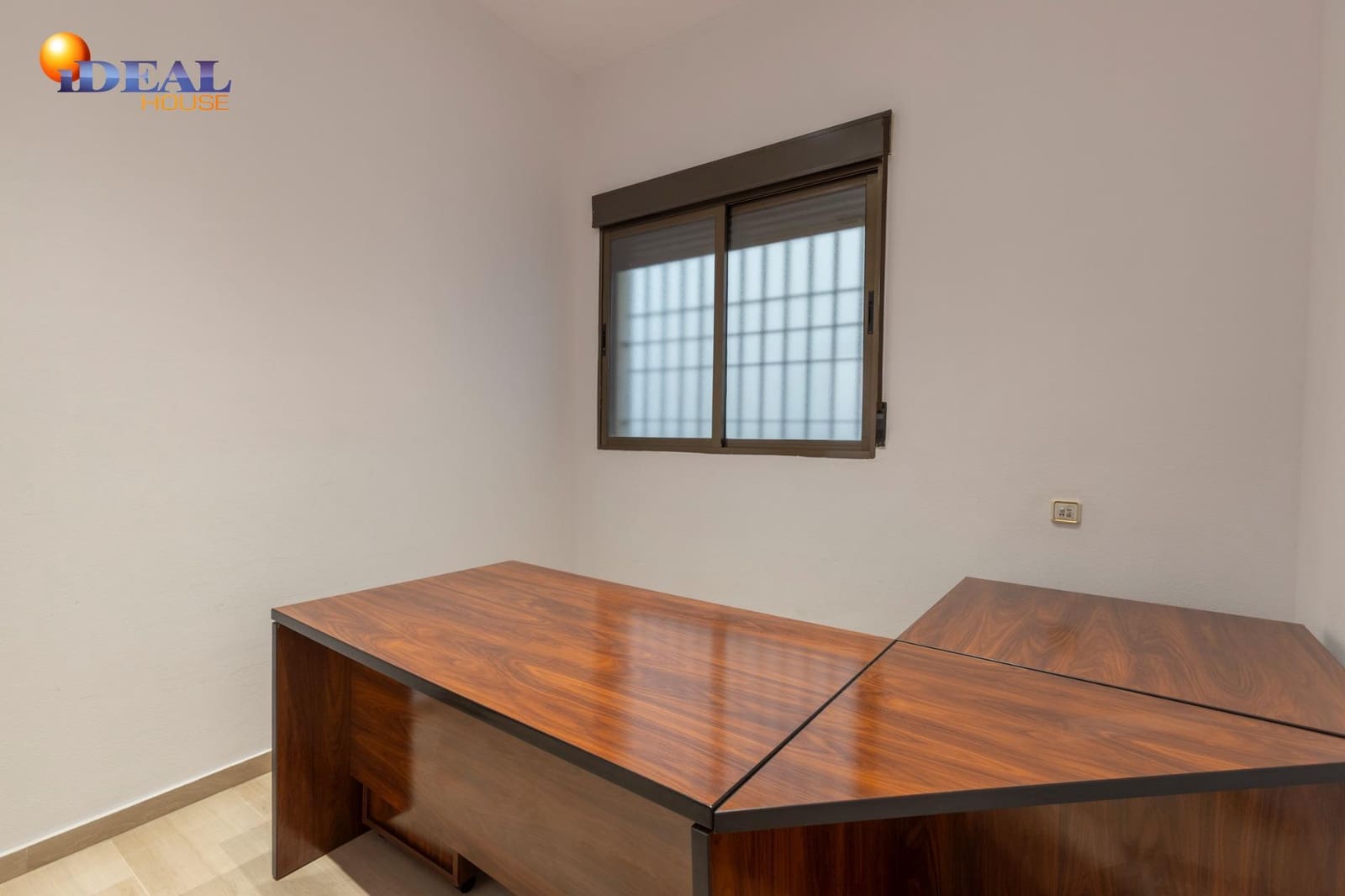 Gewerbe zu verkaufen in Granada Stadt - 1.350.000 € (Ref: 9434142)