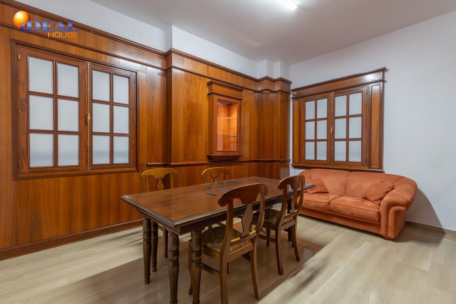 Gewerbe zu verkaufen in Granada Stadt - 1.350.000 € (Ref: 9434142)