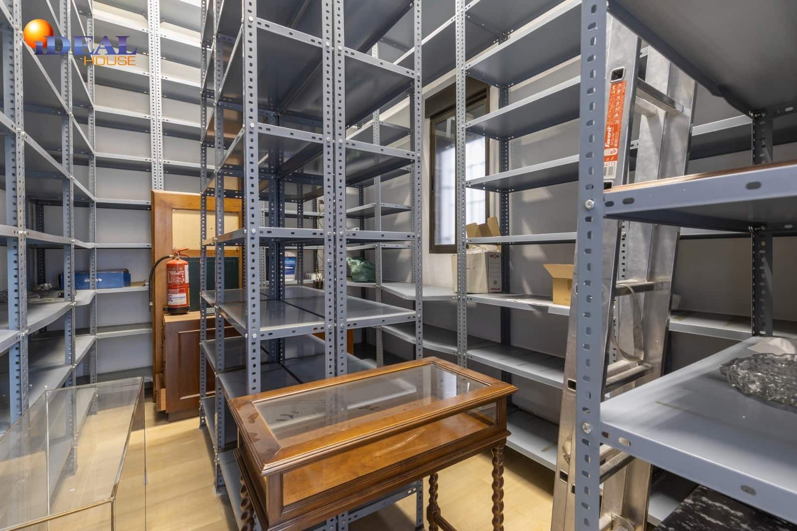 Gewerbe zu verkaufen in Granada Stadt - 1.350.000 € (Ref: 9434142)