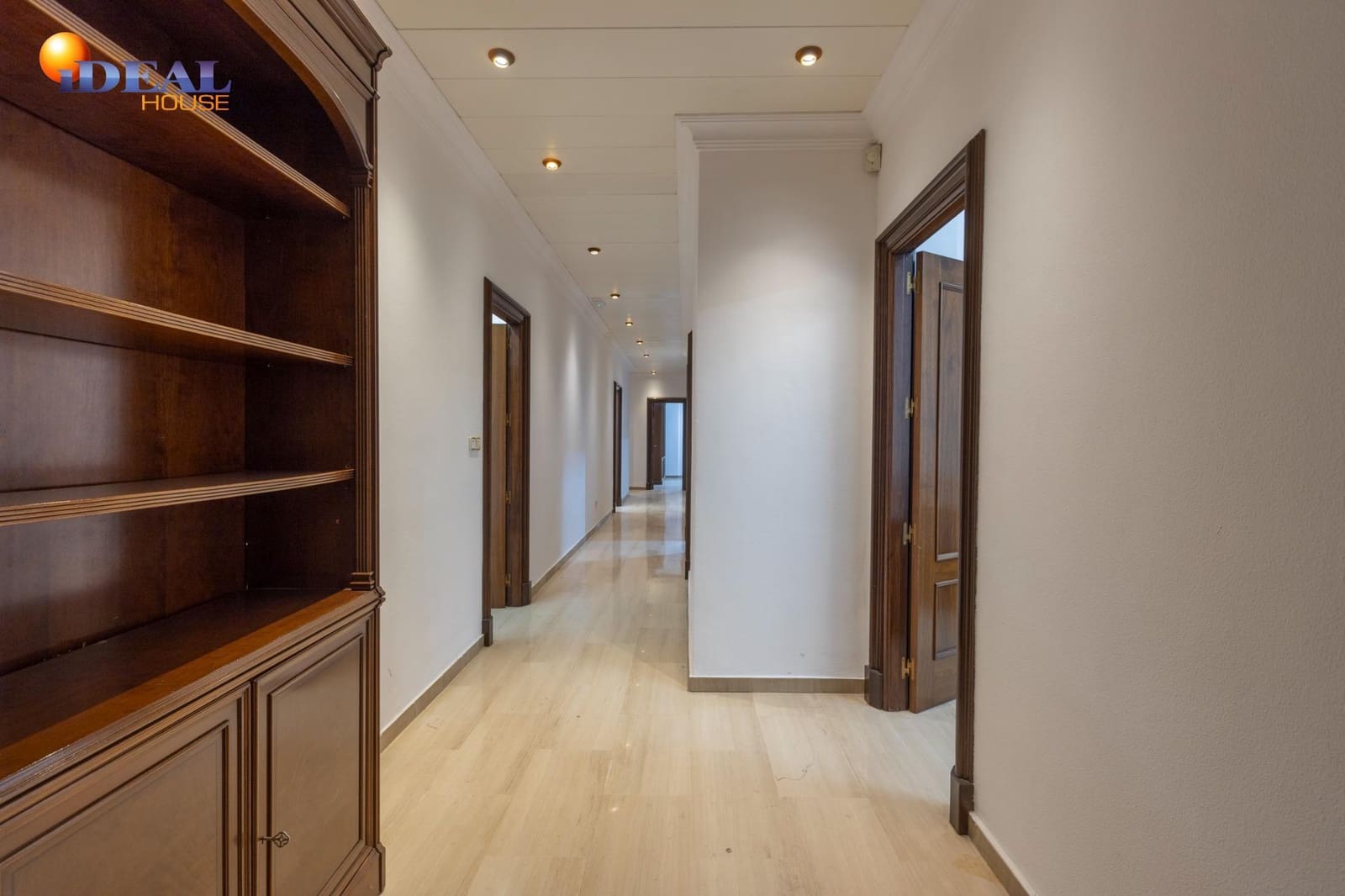 Gewerbe zu verkaufen in Granada Stadt - 1.350.000 € (Ref: 9434142)