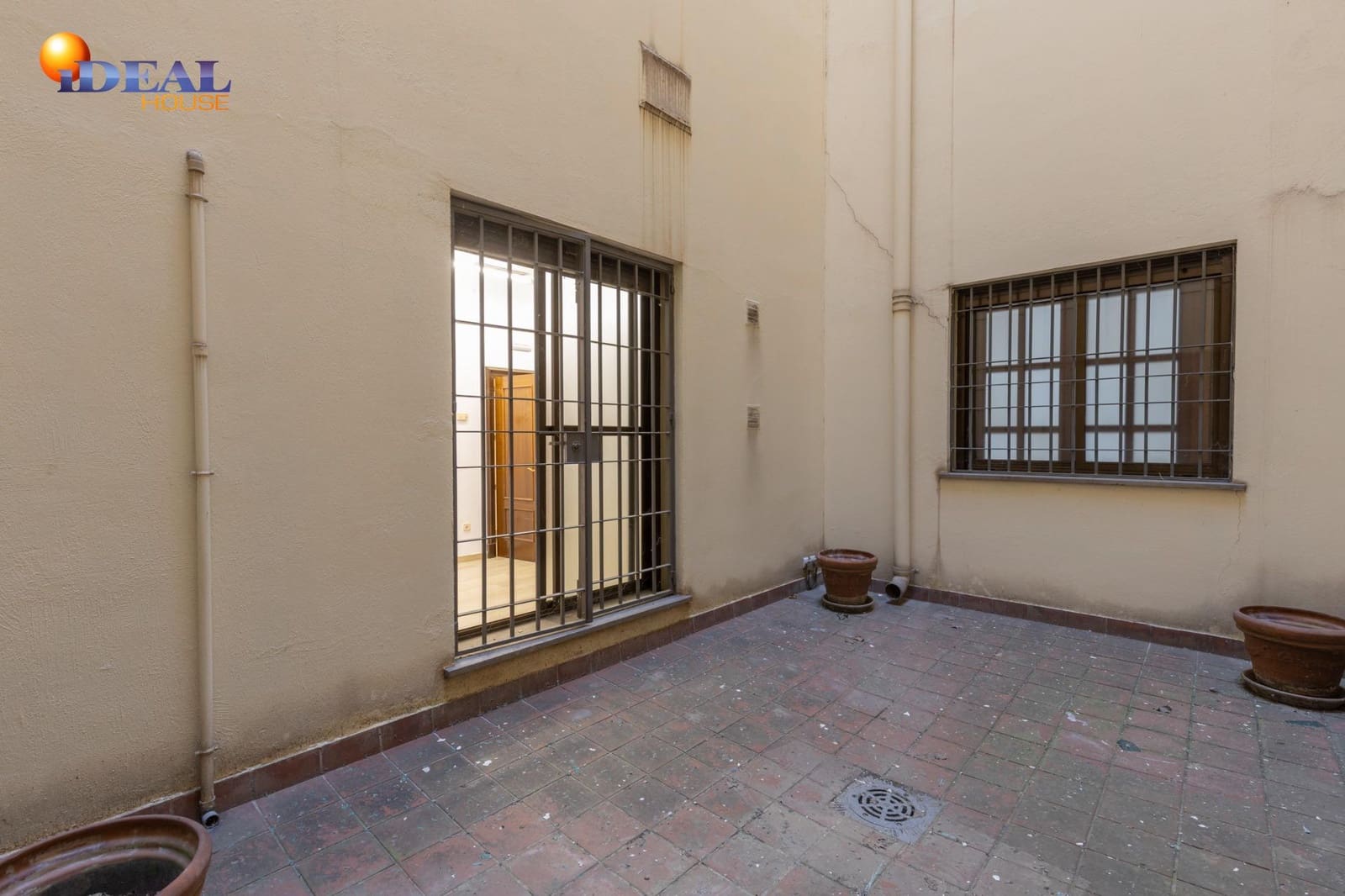 Gewerbe zu verkaufen in Granada Stadt - 1.350.000 € (Ref: 9434142)