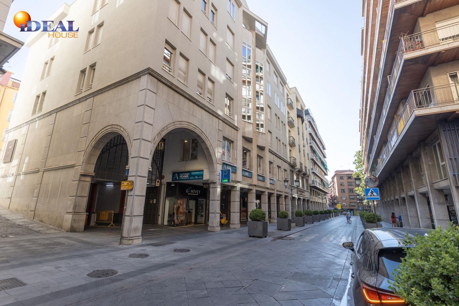 Gewerbe zu verkaufen in Granada Stadt - 1.350.000 € (Ref: 9434142)