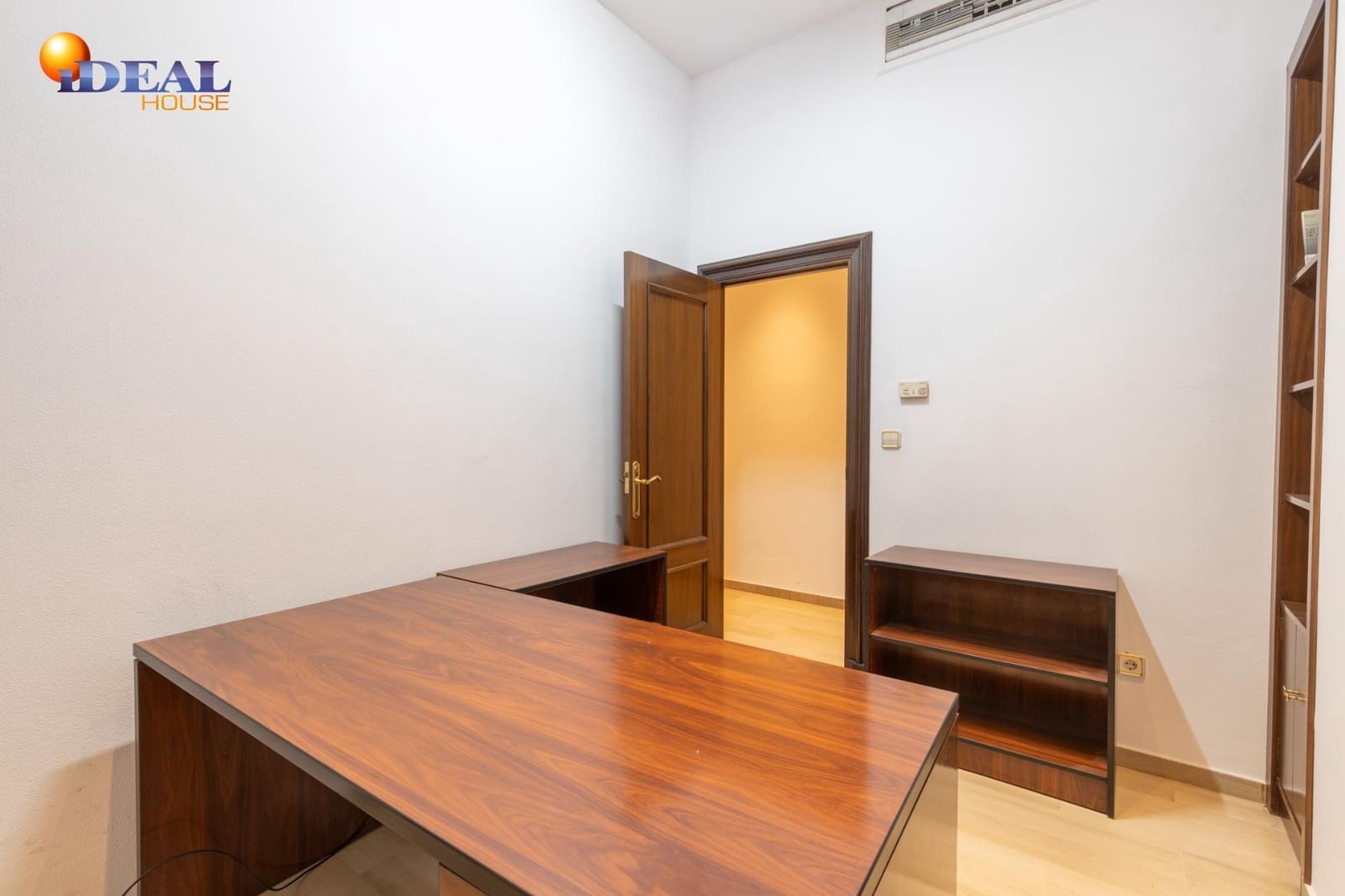 Gewerbe zu verkaufen in Granada Stadt - 1.350.000 € (Ref: 9434142)