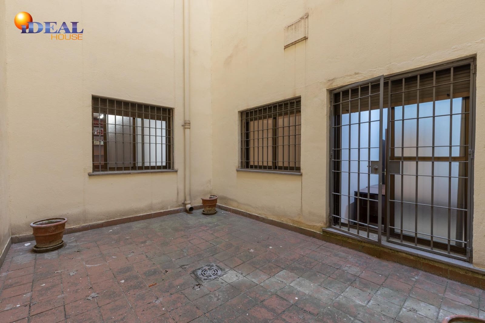 Gewerbe zu verkaufen in Granada Stadt - 1.350.000 € (Ref: 9434142)