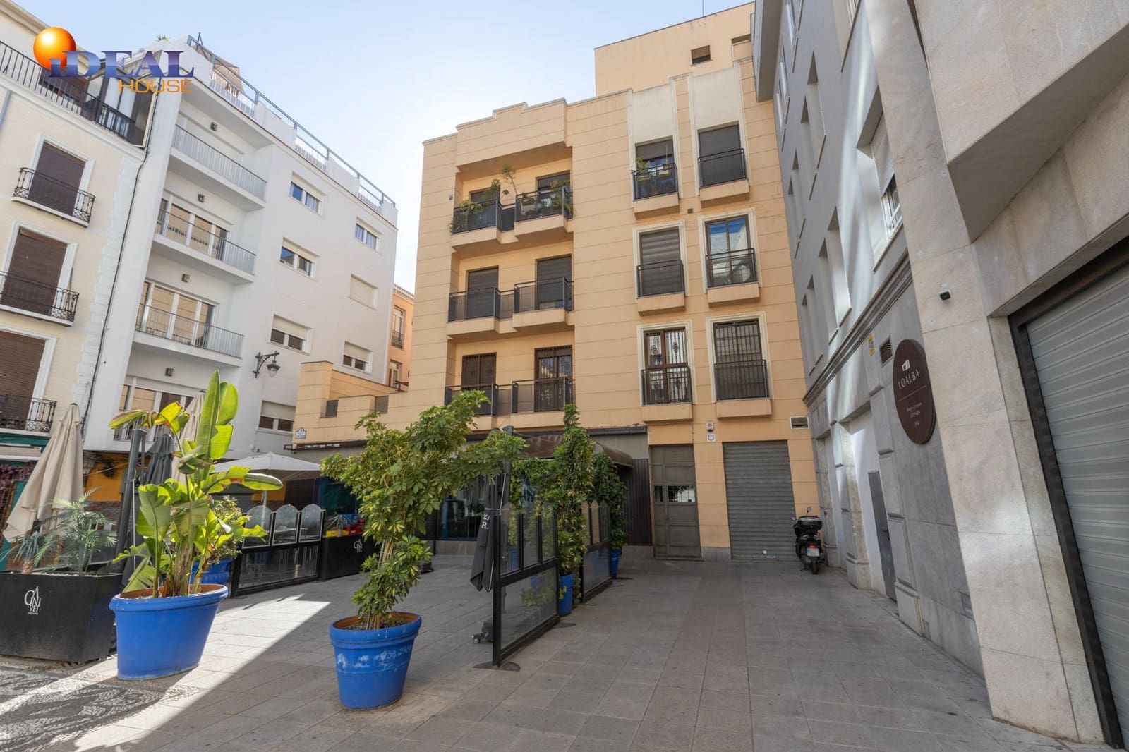 Gewerbe zu verkaufen in Granada Stadt - 1.350.000 € (Ref: 9434142)
