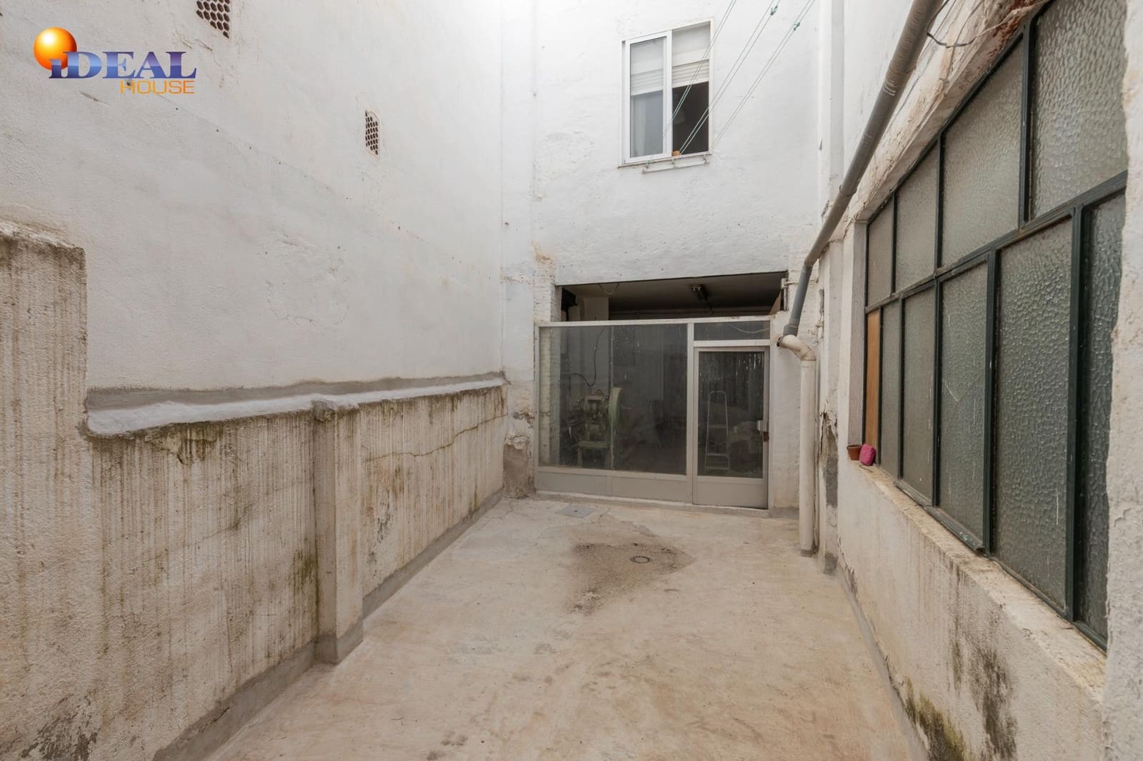 Hus til salgs i Granada by - € 950 000 (Ref: 9434143)