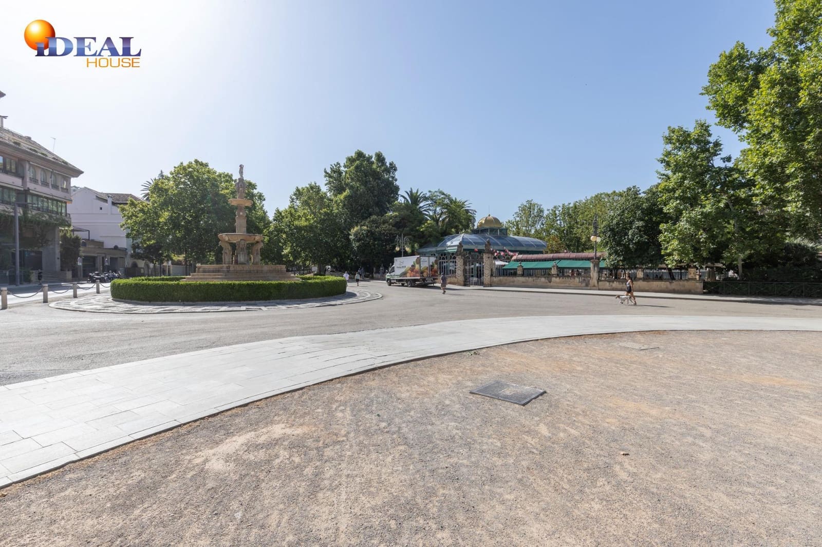 Hus til salgs i Granada by - € 950 000 (Ref: 9434143)