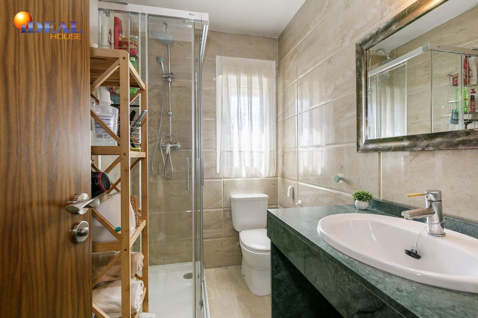 4 soverom Rekkehus til salgs i Santa Fe med garasje - € 284 900 (Ref: 9434144)