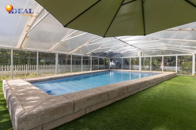 Chalet de 8 habitaciones en Atarfe en venta con piscina garaje - 740.000 € (Ref: 9434145)