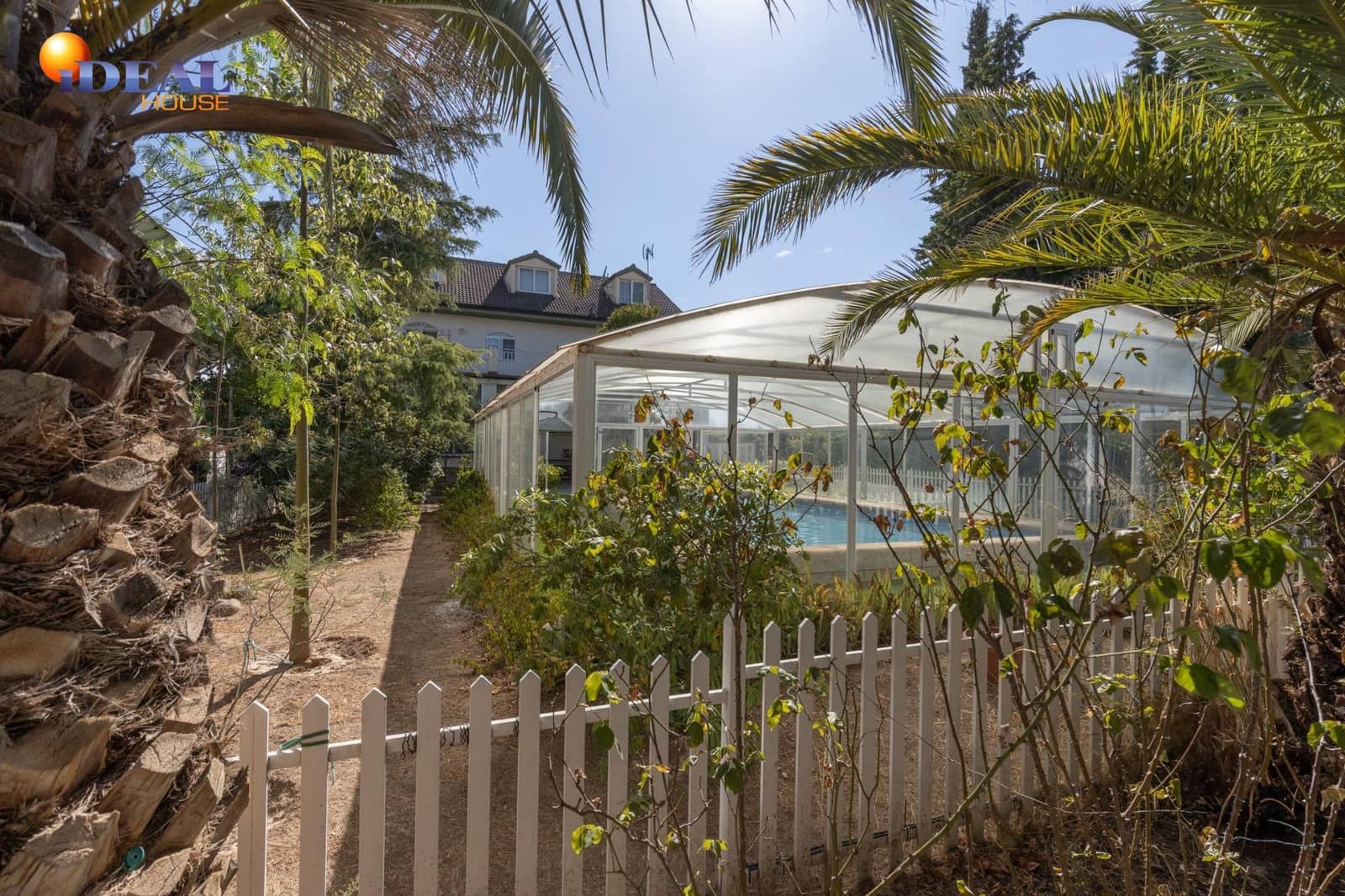 8 bedroom Villa for sale in Atarfe with pool garage - € 740,000 (Ref: 9434145)