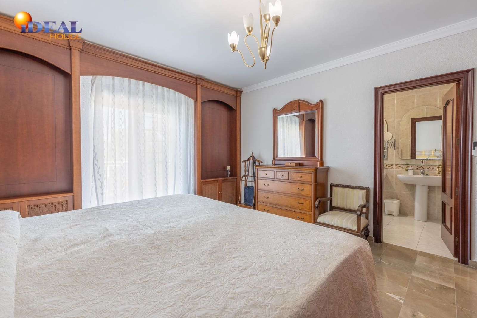 8 bedroom Villa for sale in Atarfe with pool garage - € 740,000 (Ref: 9434145)