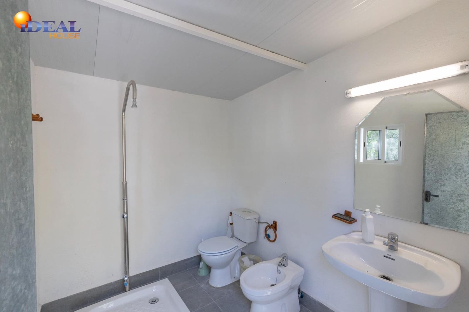 8 bedroom Villa for sale in Atarfe with pool garage - € 740,000 (Ref: 9434145)