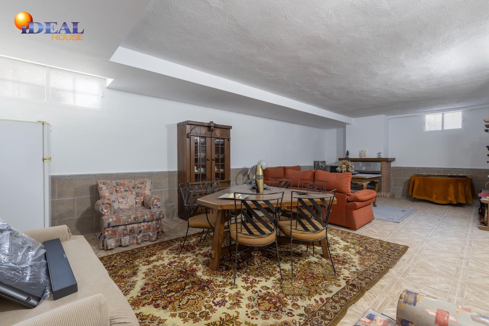 8 bedroom Villa for sale in Atarfe with pool garage - € 740,000 (Ref: 9434145)