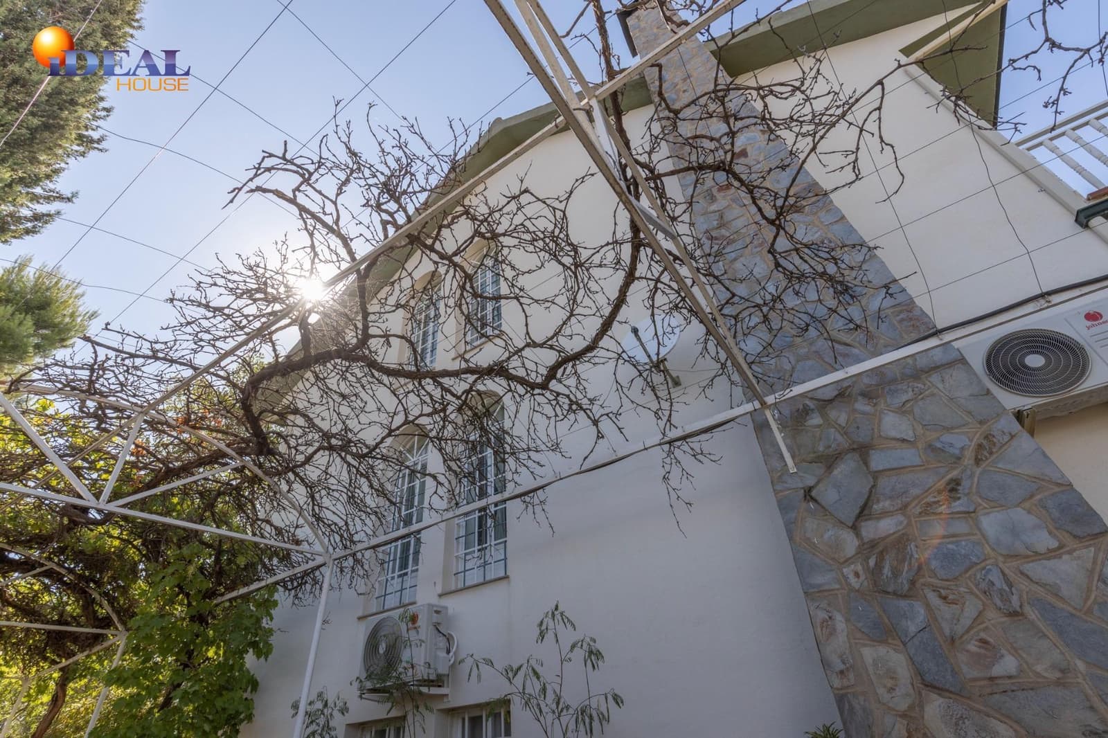 8 bedroom Villa for sale in Atarfe with pool garage - € 740,000 (Ref: 9434145)