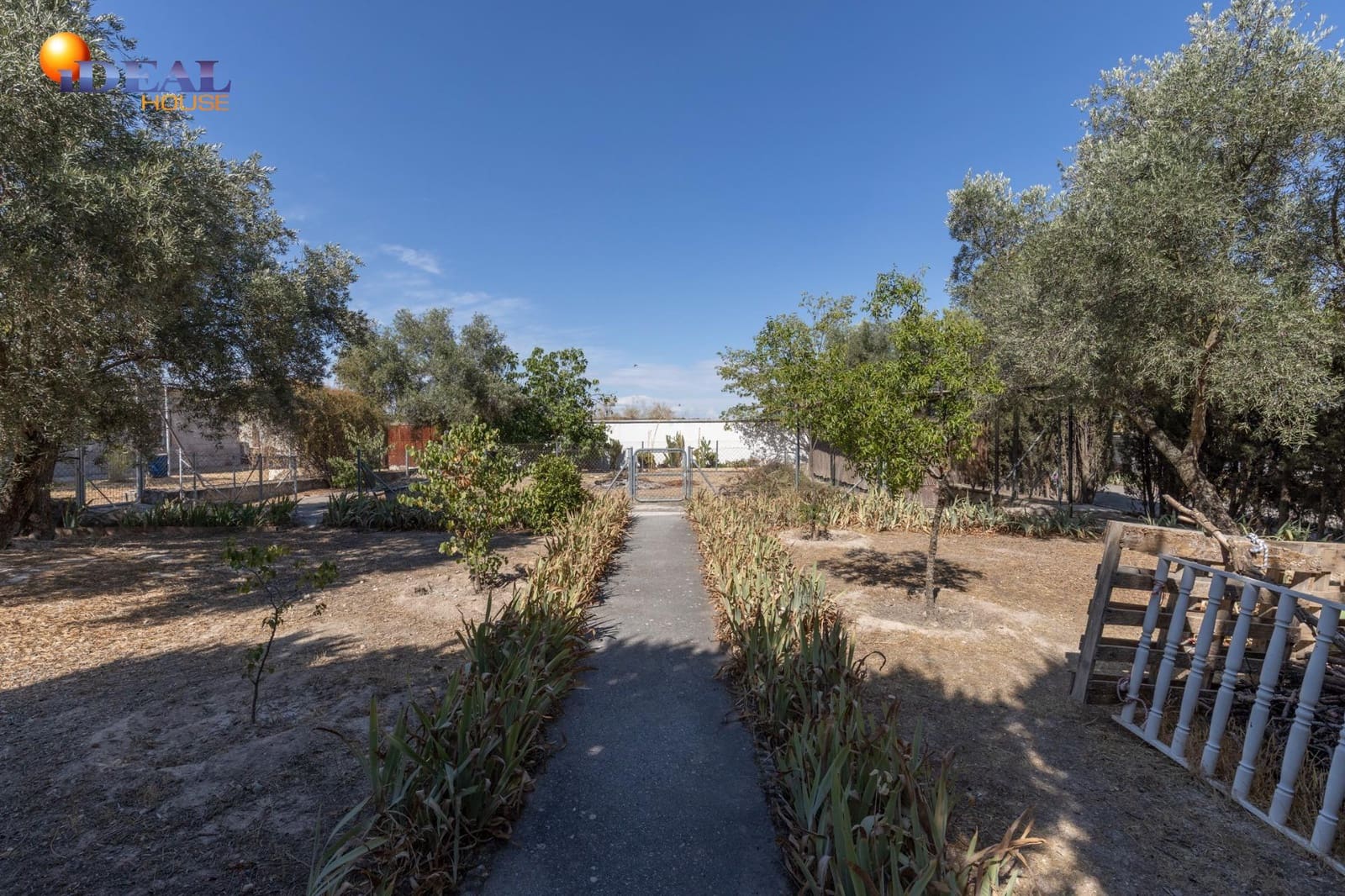 8 bedroom Villa for sale in Atarfe with pool garage - € 740,000 (Ref: 9434145)