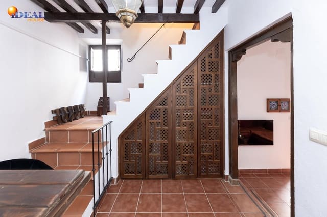 2 slaapkamer Rijtjeshuis te koop in Granada stad - € 288.000 (Ref: 9434146)