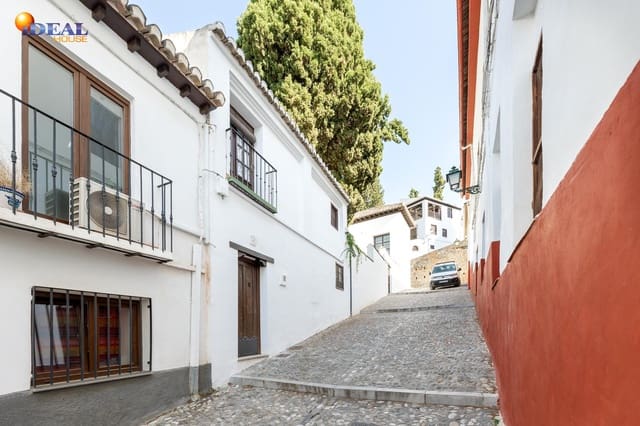 2 slaapkamer Rijtjeshuis te koop in Granada stad - € 288.000 (Ref: 9434146)