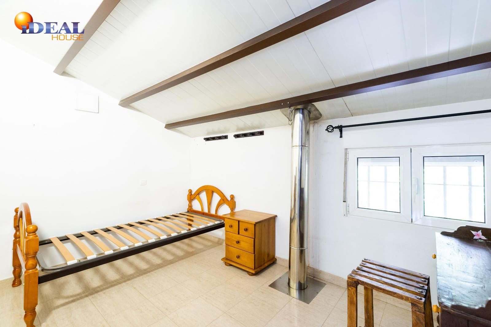 3 bedroom Finca/Country House for sale in Cogollos Vega - € 205,000 (Ref: 9434147)