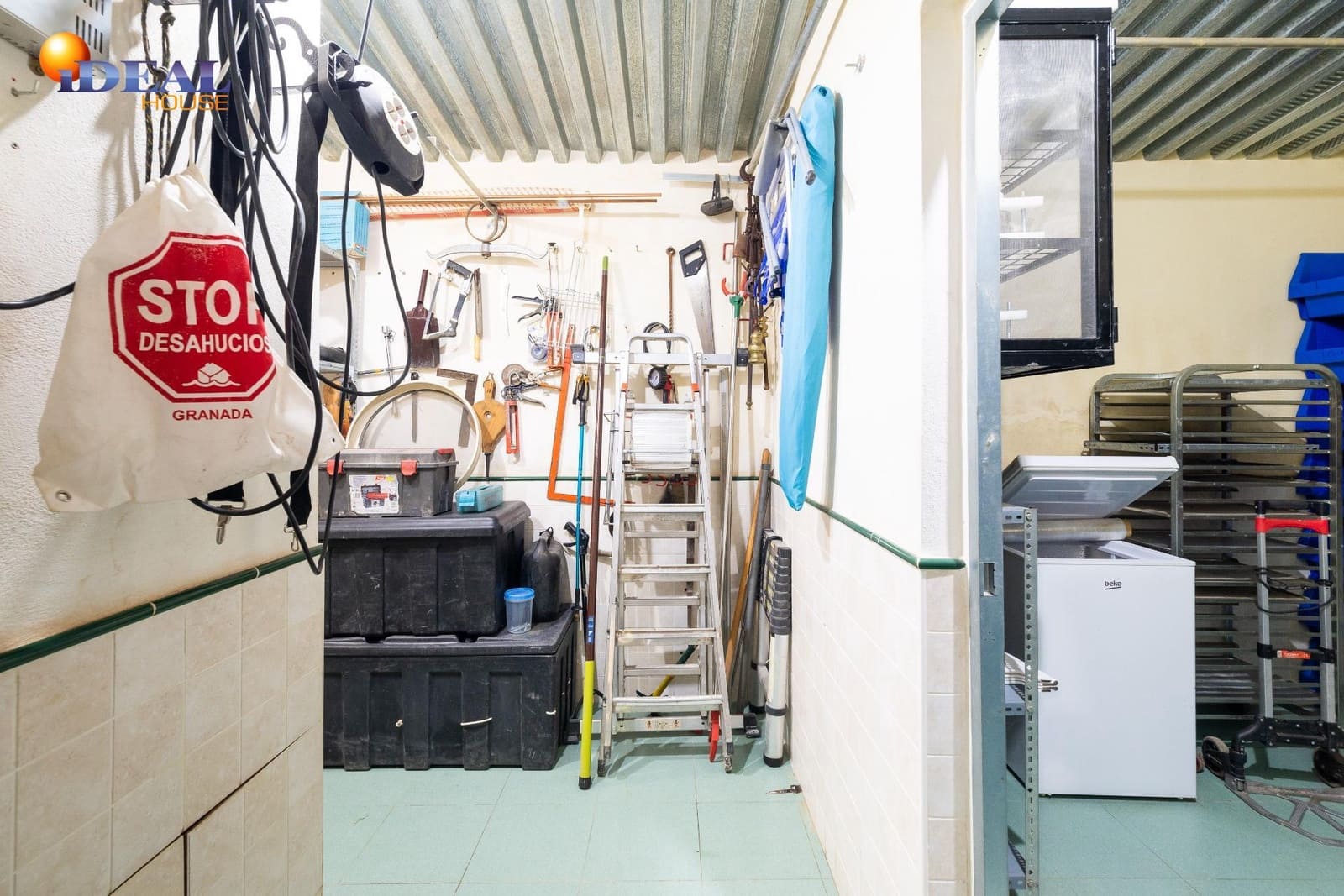 3 bedroom Finca/Country House for sale in Cogollos Vega - € 205,000 (Ref: 9434147)