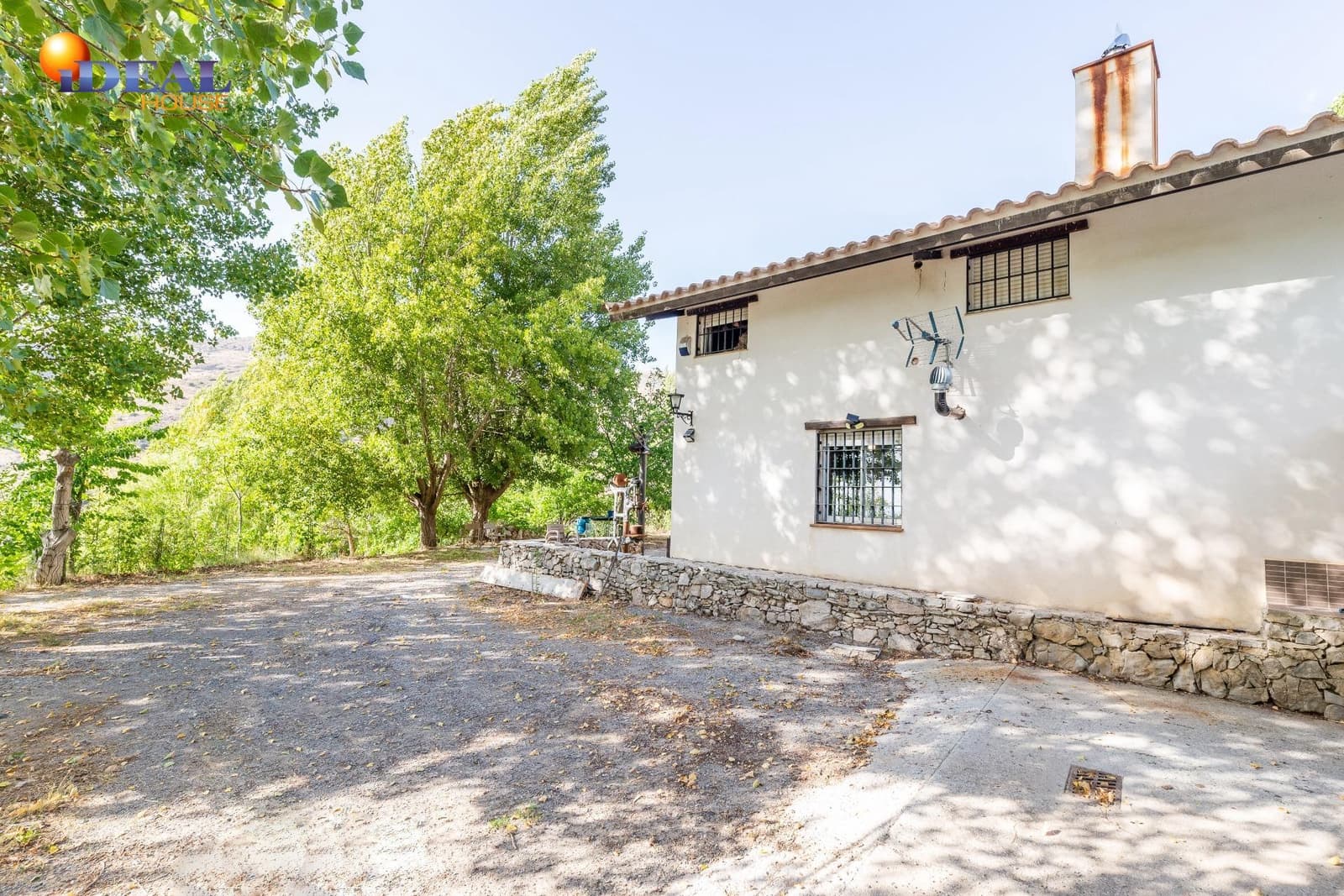 3 bedroom Finca/Country House for sale in Cogollos Vega - € 205,000 (Ref: 9434147)