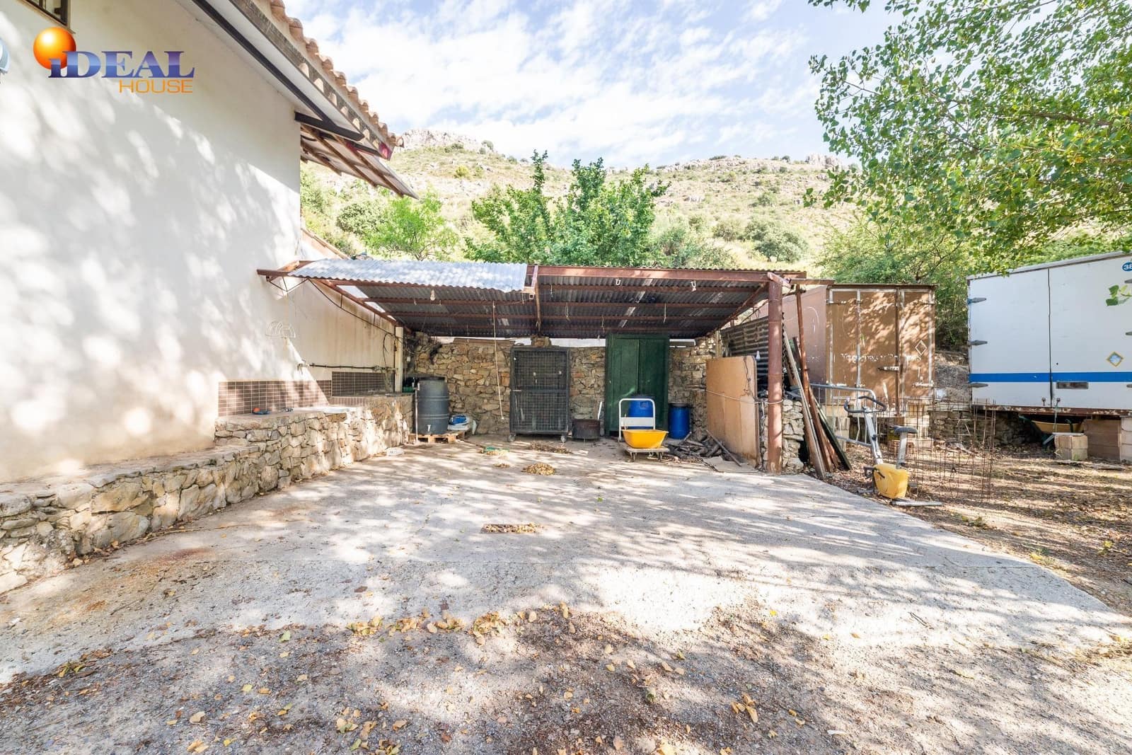 3 bedroom Finca/Country House for sale in Cogollos Vega - € 205,000 (Ref: 9434147)