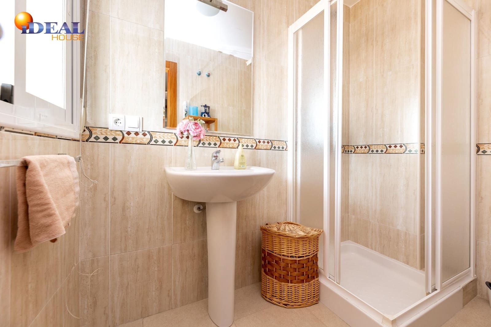 3 quarto Penthouse para venda em Las Gabias com garagem - 275 000 € (Ref: 9434148)