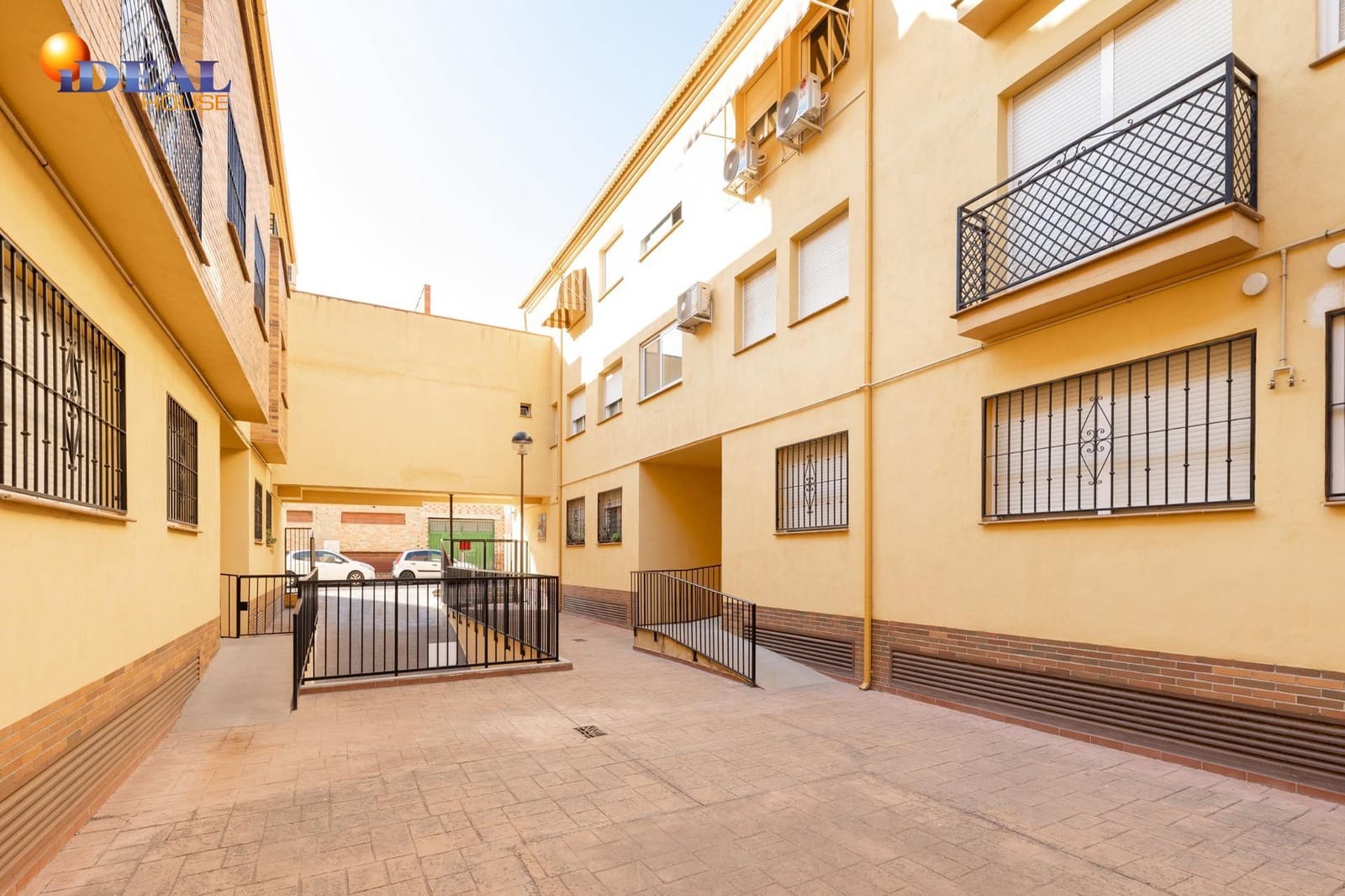 3 quarto Penthouse para venda em Las Gabias com garagem - 275 000 € (Ref: 9434148)