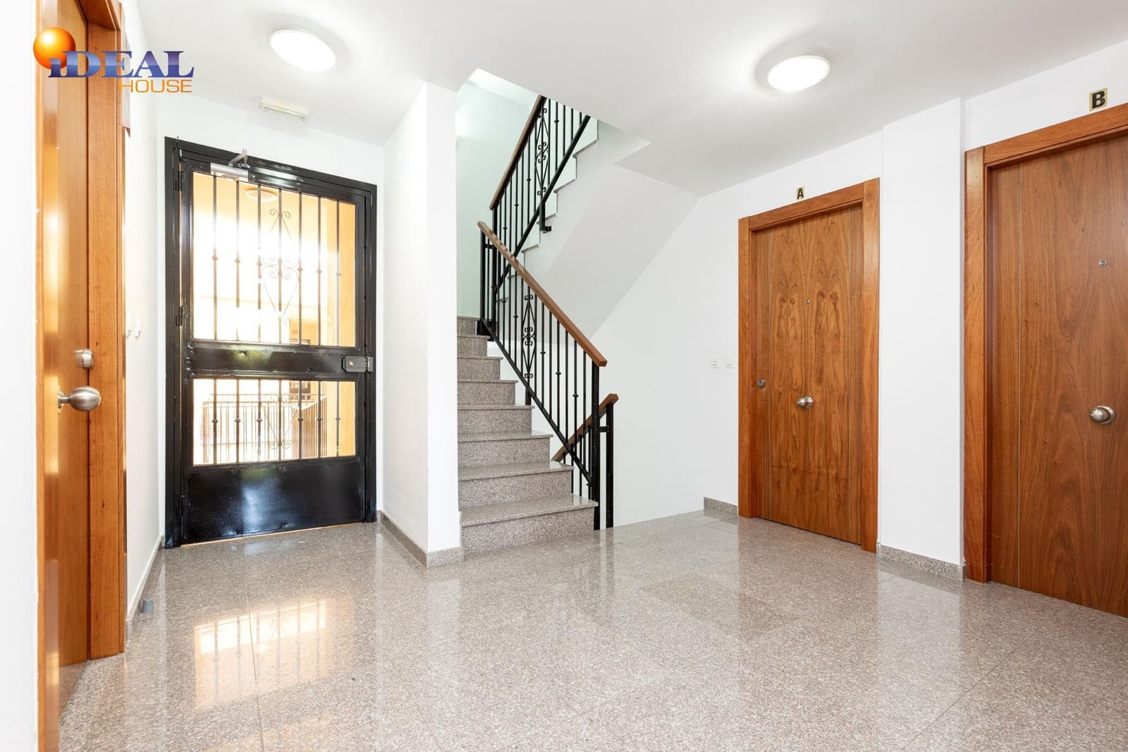 3 quarto Penthouse para venda em Las Gabias com garagem - 275 000 € (Ref: 9434148)