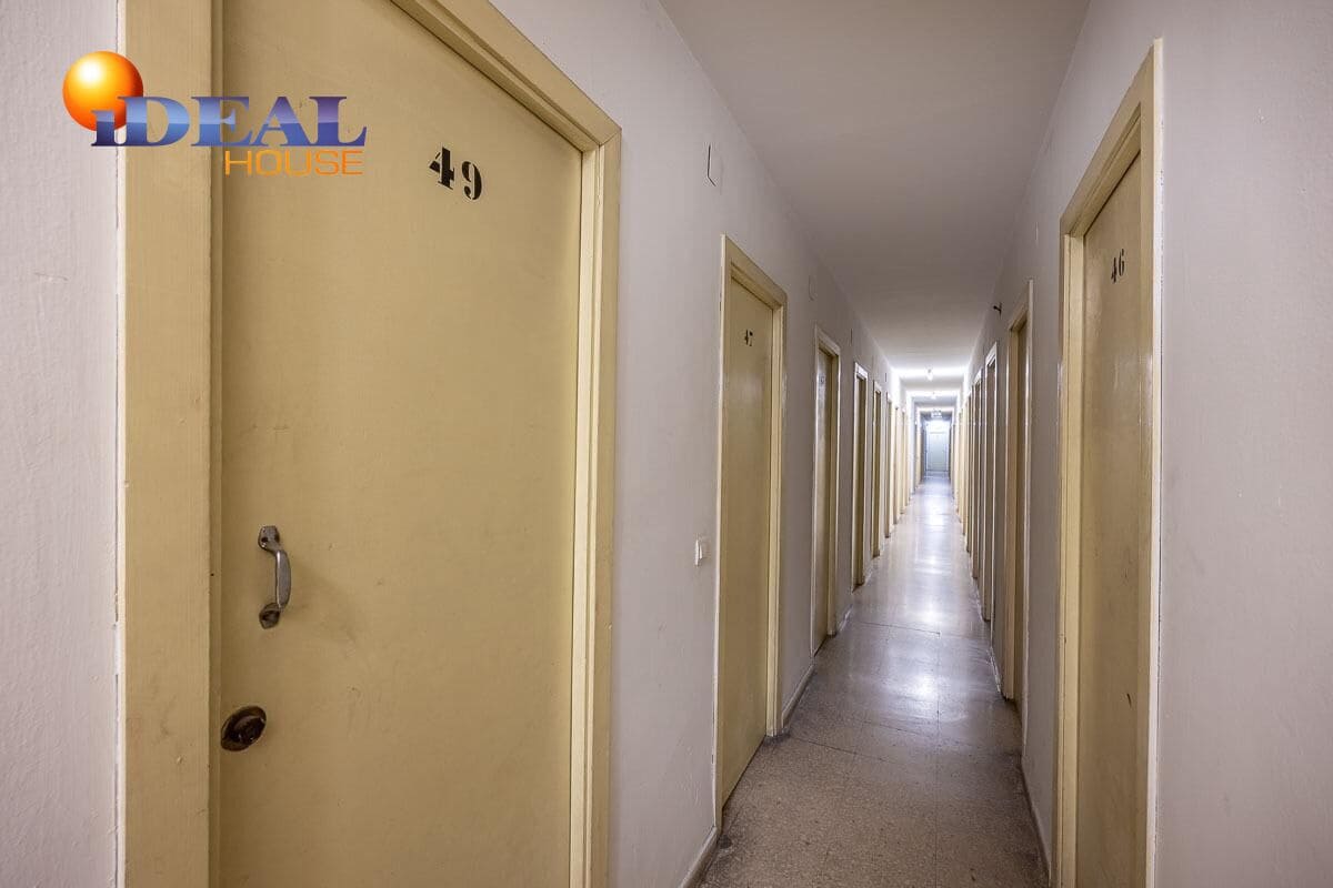 3 bedroom Flat for sale in Granada city with garage - € 385,000 (Ref: 9434150)