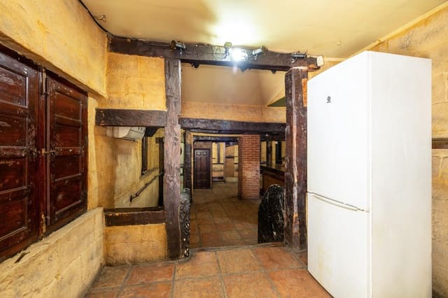 Kommersiell till salu i Granada stad - 140 000 € (Ref: 9434152)