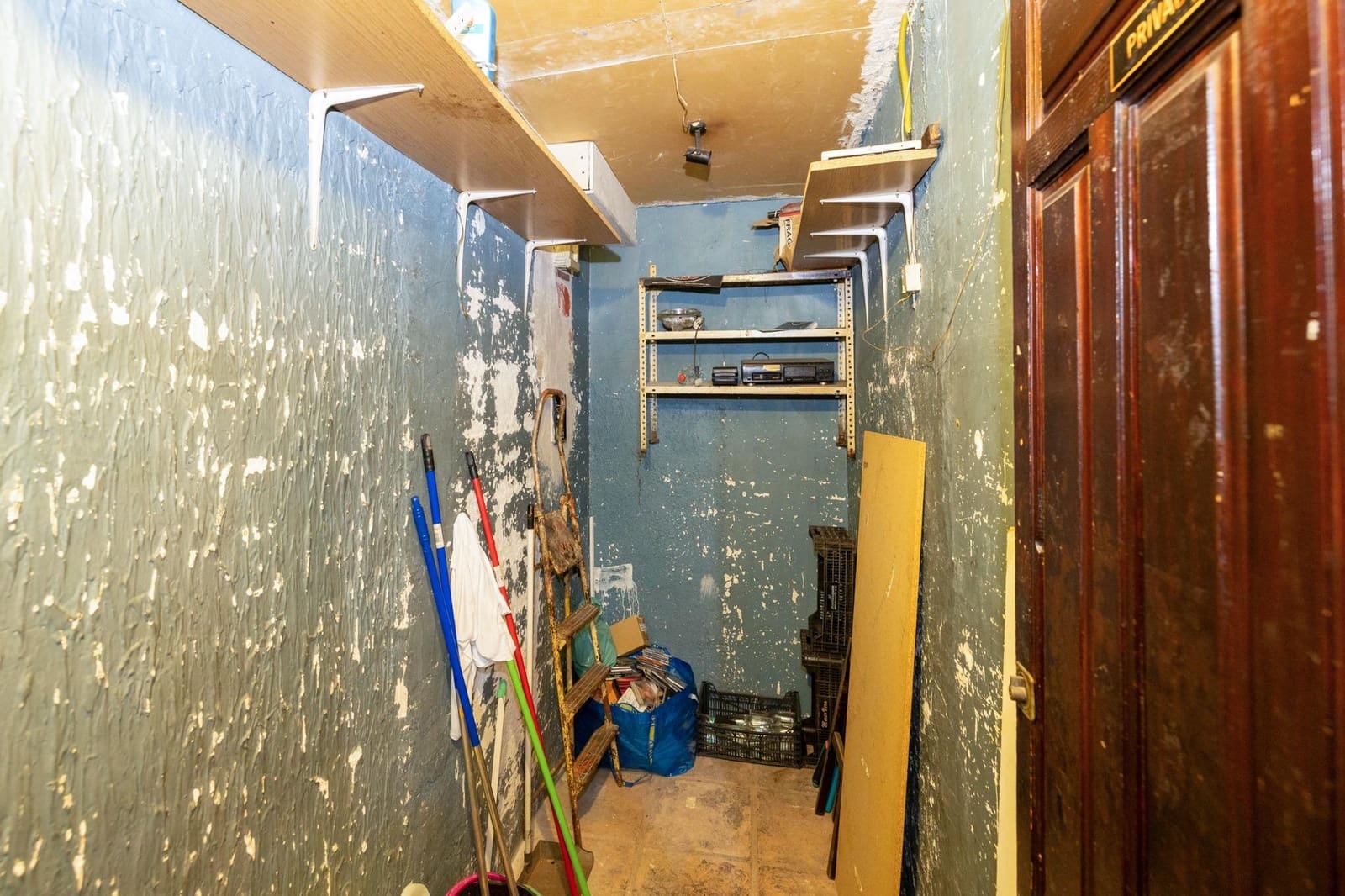 Commercial for sale in Granada city - € 140,000 (Ref: 9434152)