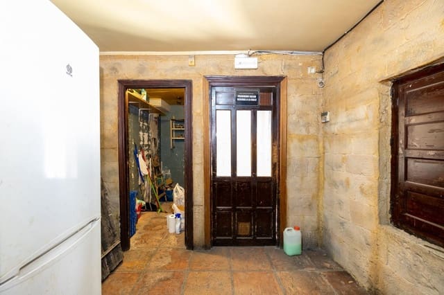 Kommersiell till salu i Granada stad - 140 000 € (Ref: 9434152)