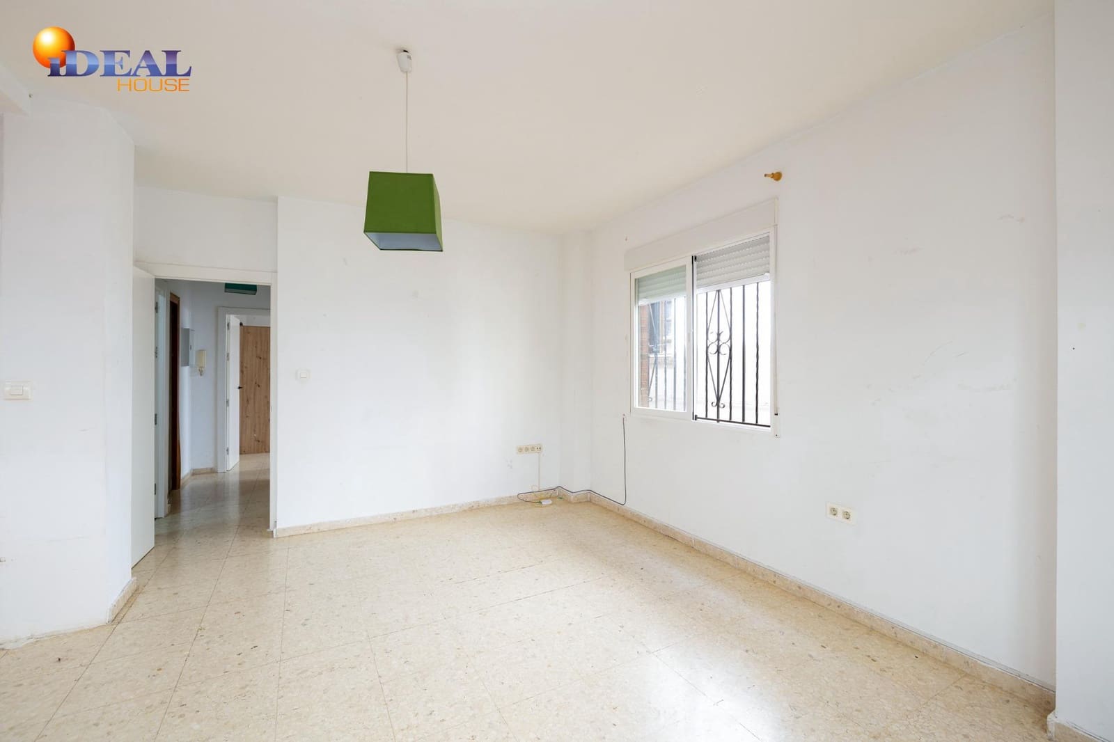 2 bedroom Apartment for sale in Granada city - € 199,900 (Ref: 9434154)