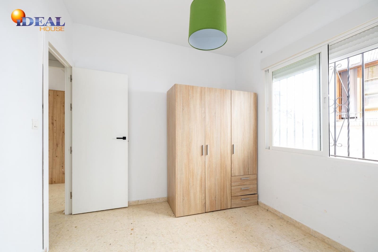 2 bedroom Apartment for sale in Granada city - € 199,900 (Ref: 9434154)