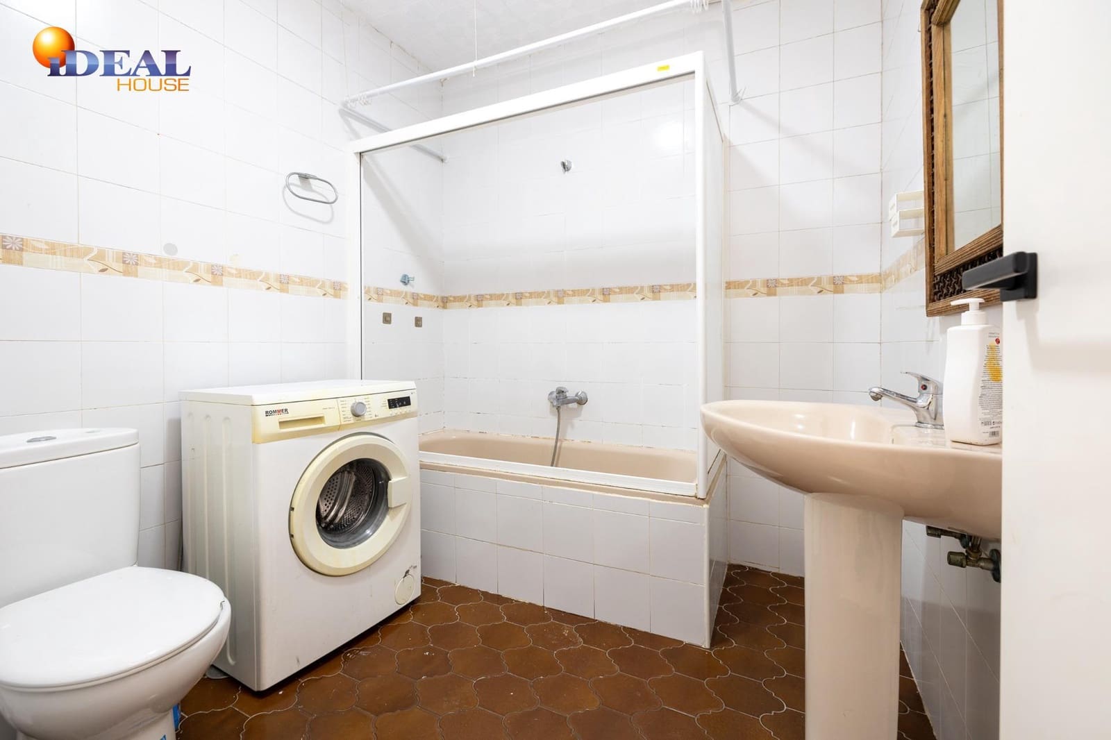 2 bedroom Apartment for sale in Granada city - € 199,900 (Ref: 9434154)