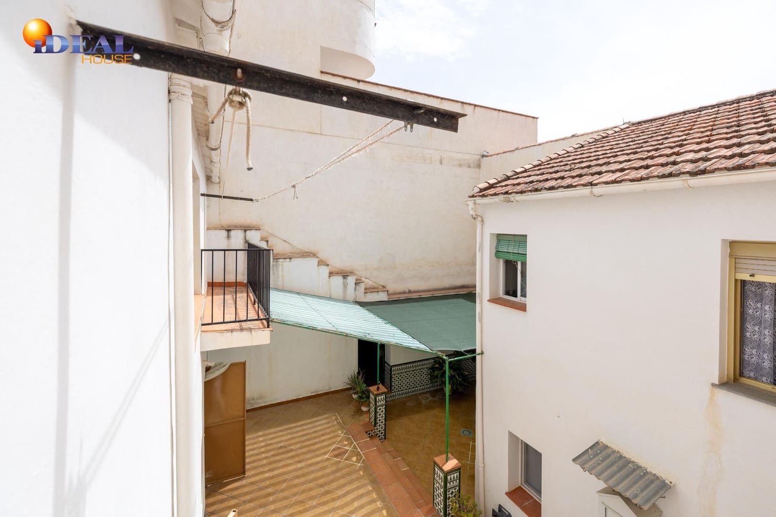 4 bedroom Townhouse for sale in Illora with garage - € 84,900 (Ref: 9434155)