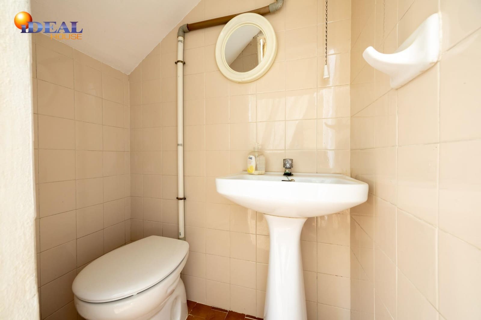 4 bedroom Townhouse for sale in Illora with garage - € 84,900 (Ref: 9434155)