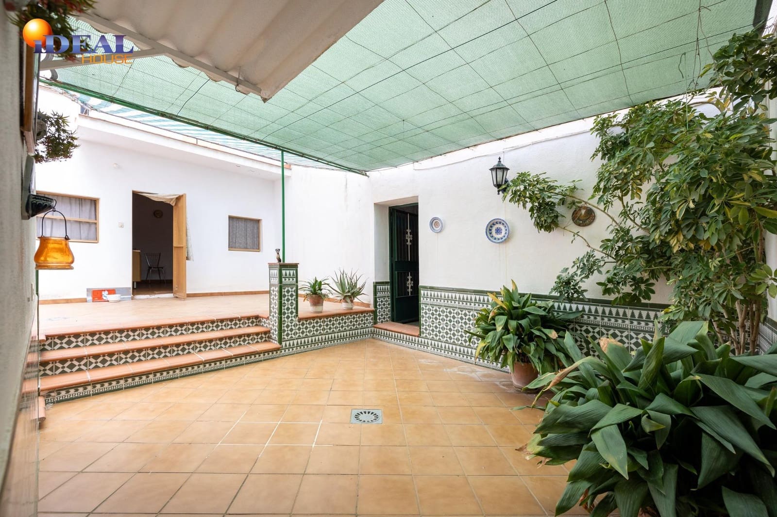 4 bedroom Townhouse for sale in Illora with garage - € 84,900 (Ref: 9434155)