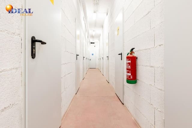 Commercieel te koop in Camino de Ronda - Rosaleda, Granada stad - € 535.000 (Ref: 9434158)