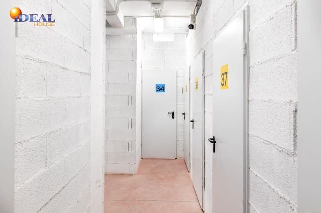 Commercieel te koop in Camino de Ronda - Rosaleda, Granada stad - € 535.000 (Ref: 9434158)