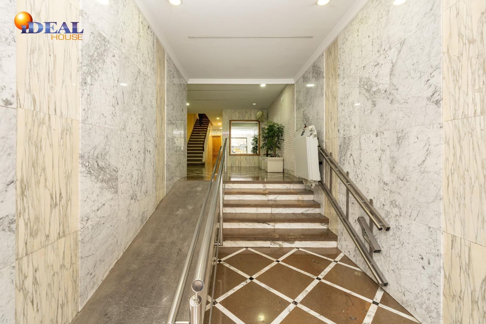 5 soverom Leilighet til salgs i Granada by med garasje - € 368 000 (Ref: 9434160)