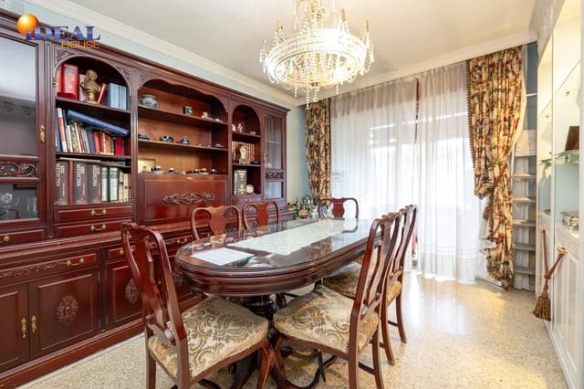 5 quarto Apartamento para venda em Camino de Ronda - Rosaleda, Granada cidade com garagem - 368 000 € (Ref: 9434160)