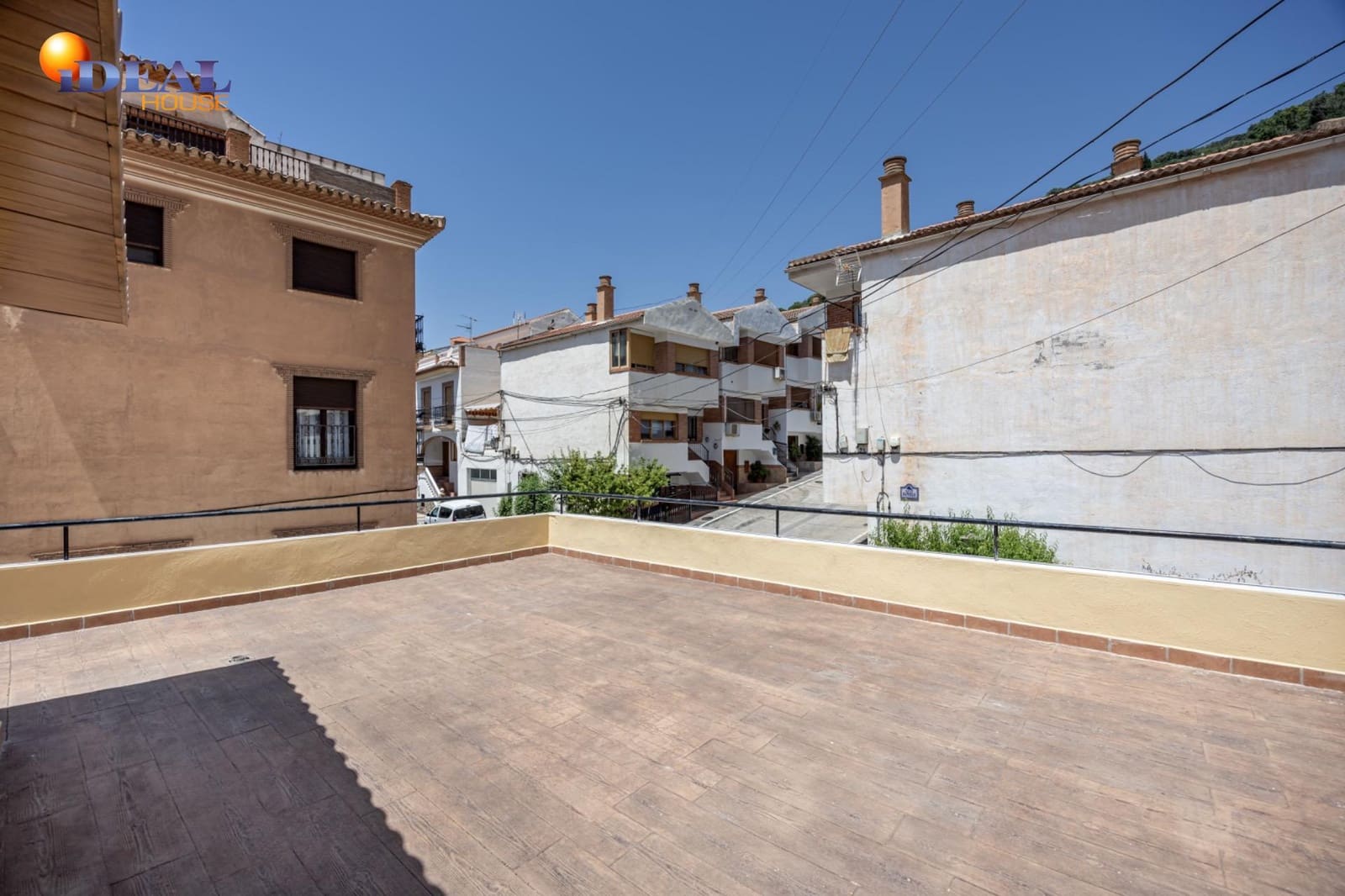 2 makuuhuone Omakotitalo myytävänä paikassa Lanjaron mukana 
autotalli - 123 000 € (Ref: 9434165)