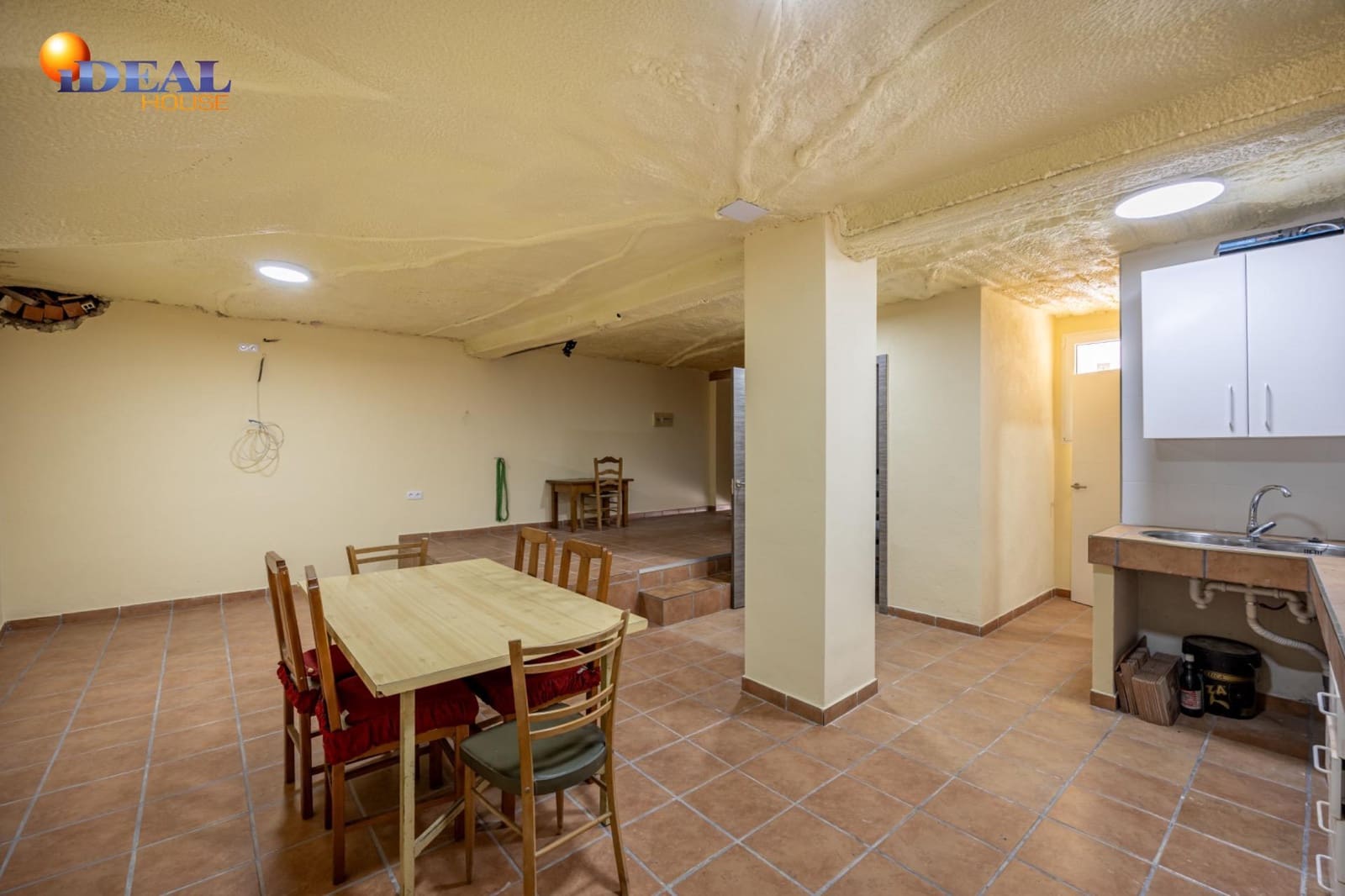 2 makuuhuone Omakotitalo myytävänä paikassa Lanjaron mukana 
autotalli - 123 000 € (Ref: 9434165)