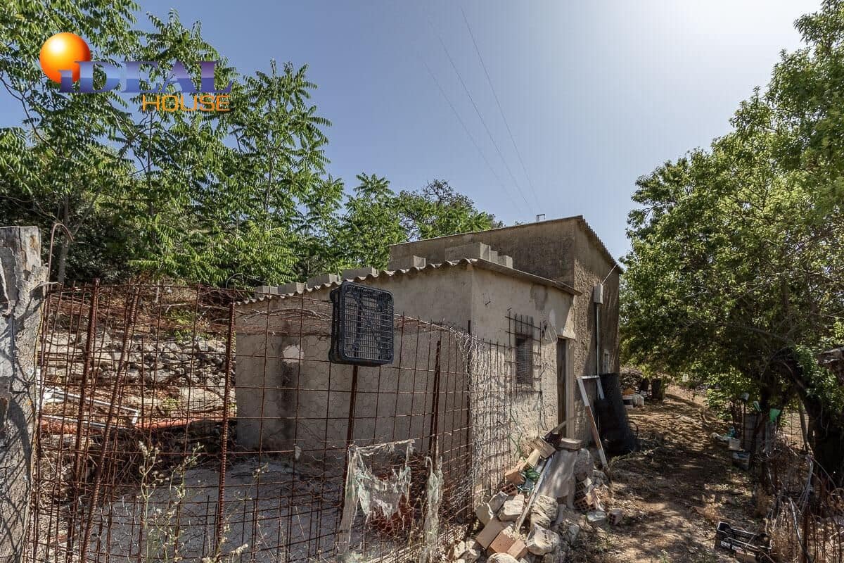 Grunde uden byggetilladelser til salg i Montefrio - € 240.000 (Ref: 9434166)