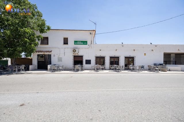 Bar/Restaurante de 4 habitaciones en Huéneja en venta - 245.000 € (Ref: 9434167)