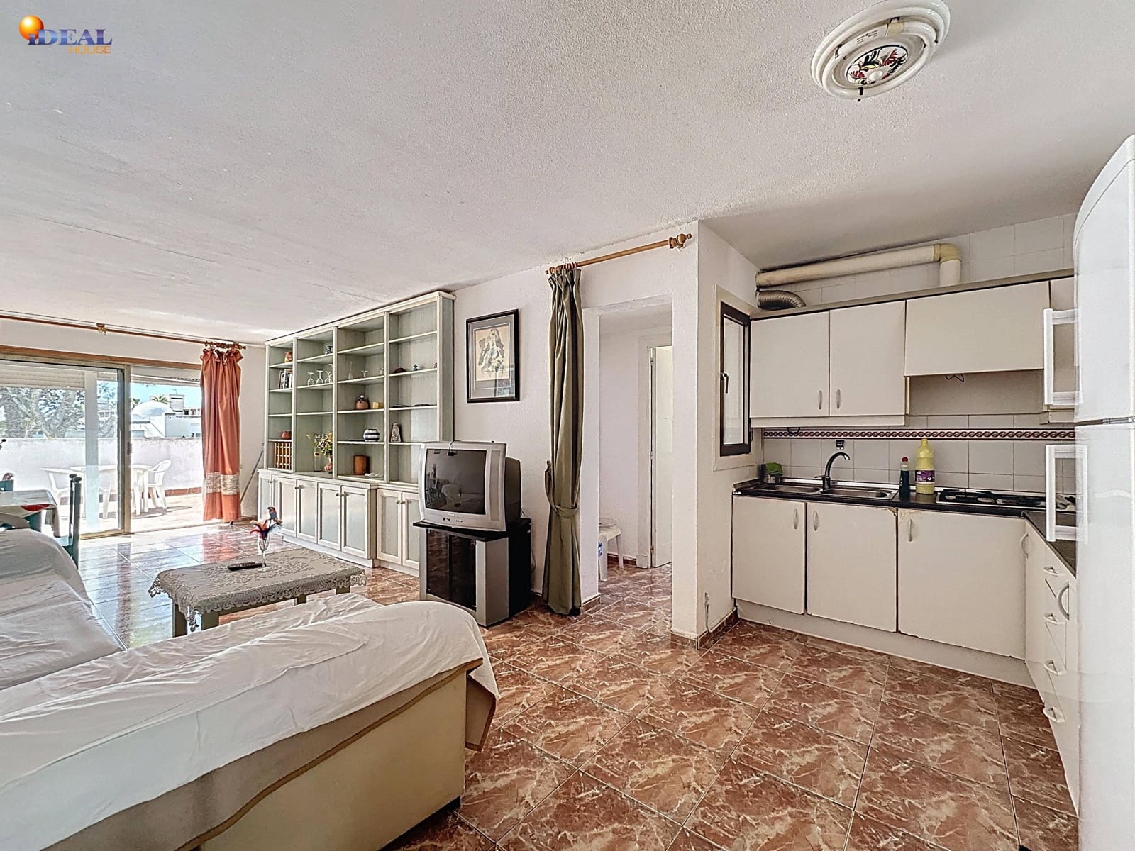 Apartamento de 1 habitación en Roquetas de Mar en venta con piscina - 195.000 € (Ref: 9434168)