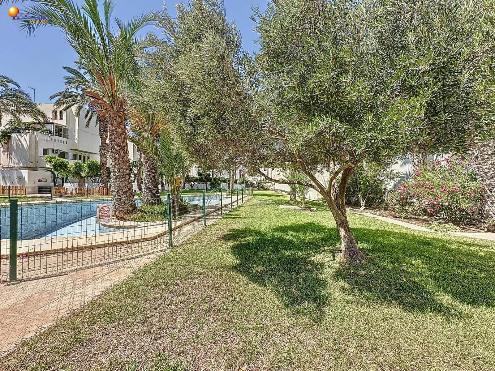 Apartamento de 1 habitación en Roquetas de Mar en venta con piscina - 195.000 € (Ref: 9434168)