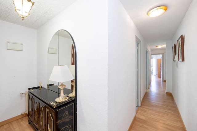 4 slaapkamer Flat te koop in Camino de Ronda - Rosaleda, Granada stad - € 330.000 (Ref: 9434170)